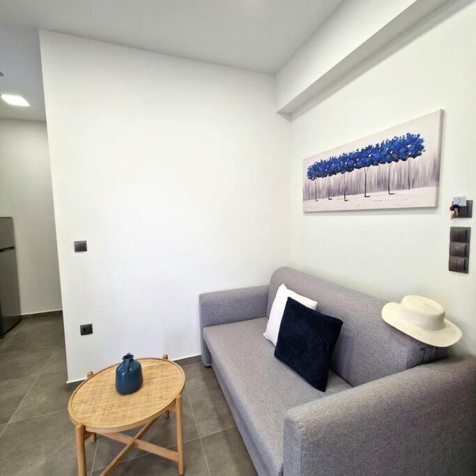 Farisma - Bright And Central Apt In Kalamata Exterior photo